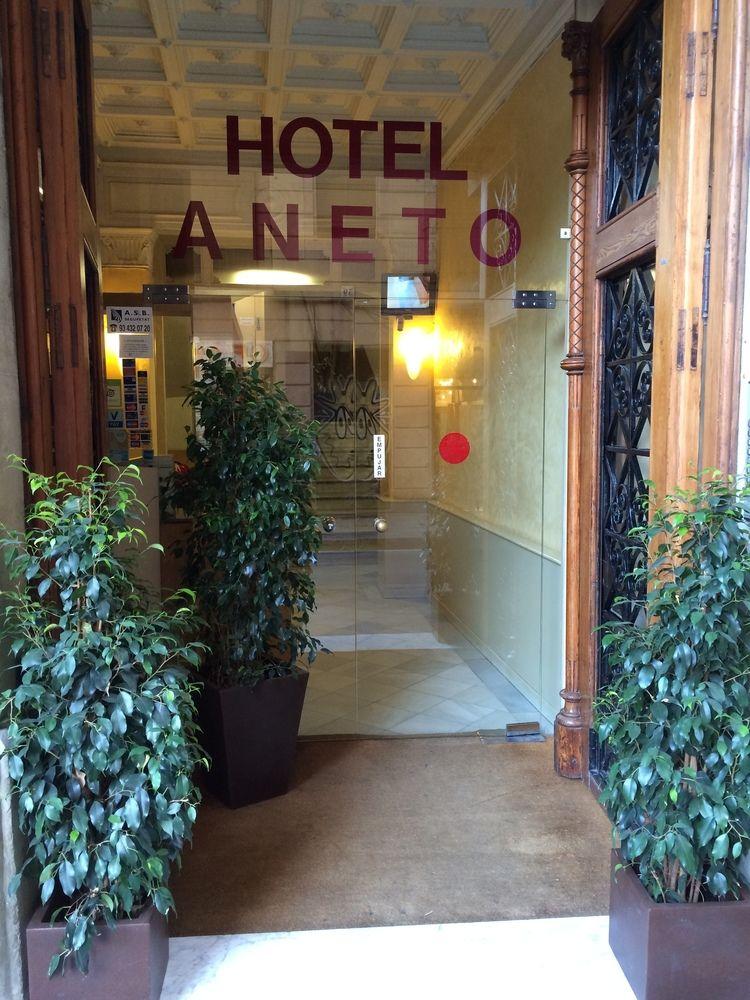 Hotel Aneto Barcelona Exteriér fotografie